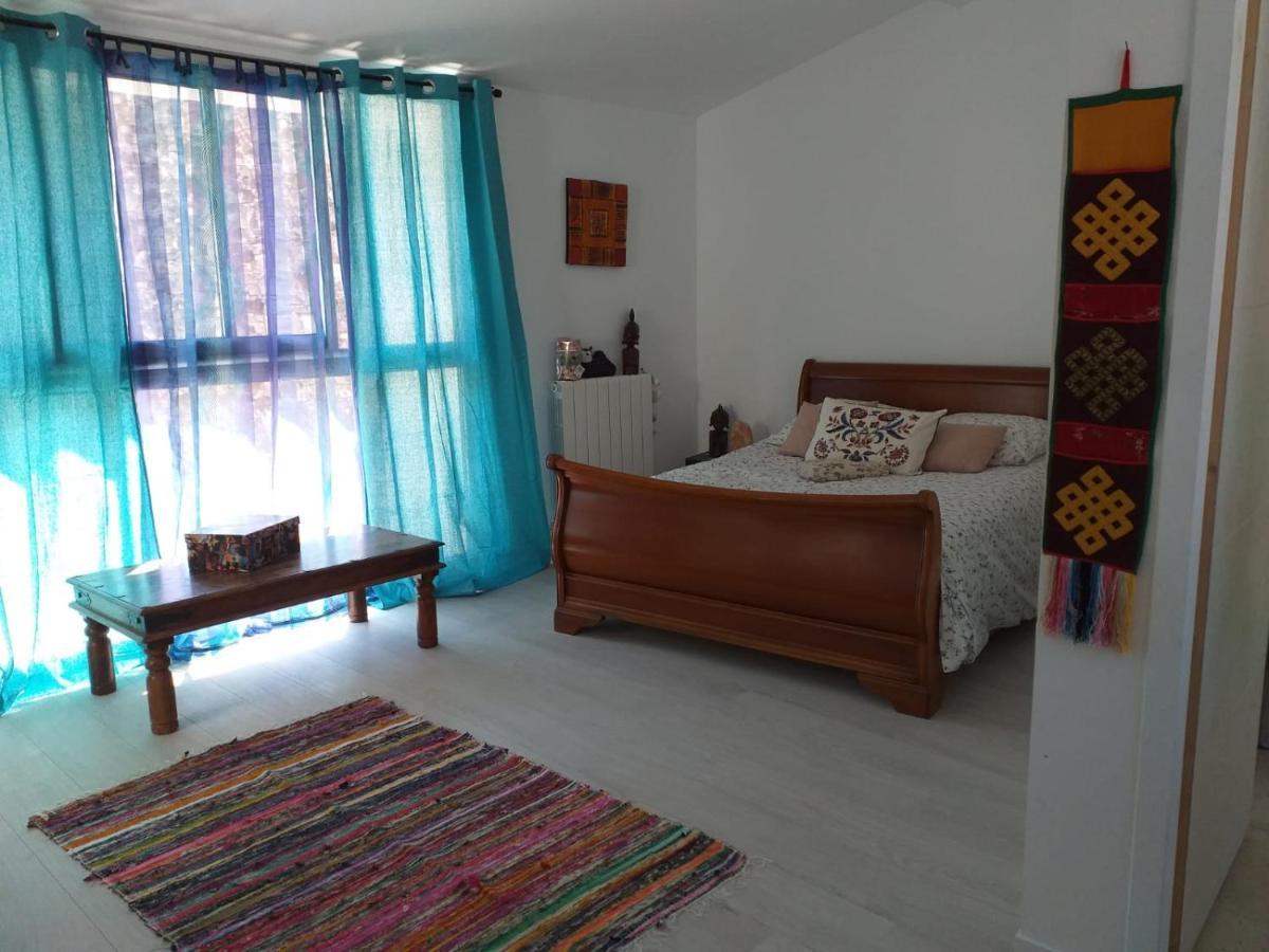 La Maison D Annick Apartment Lodève Екстериор снимка
